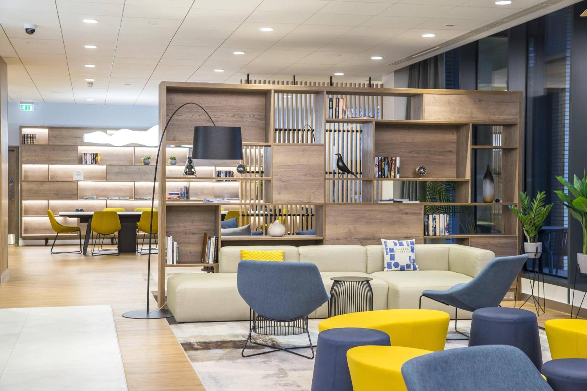 Courtyard By Marriott West מלון 4*